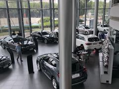 -宁波之星奔驰4S店(海曙店)