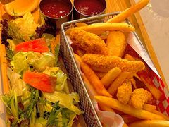 -ins森林童话餐厅coffee&bistro