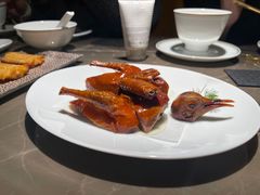 脆皮乳鸽-新荣记(BFC外滩金融中心店)