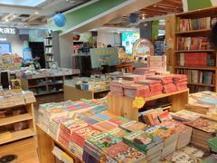 -新华书店(泉城路店)