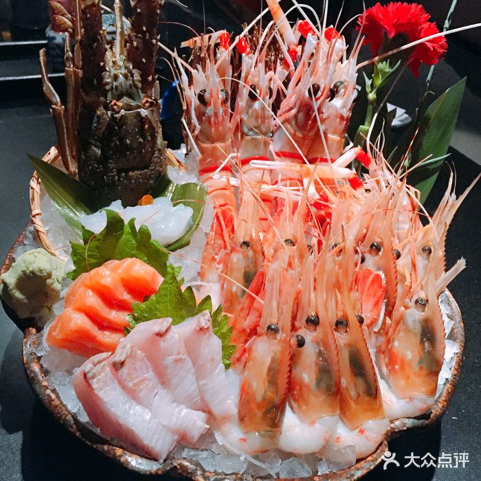 鳌虾牡丹虾刺身