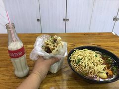 -赵记串串香牛杂面