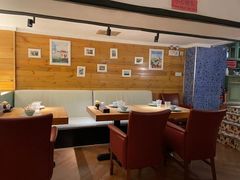 卡座-Lia Cafe Bar Restaurant松山咖啡屋