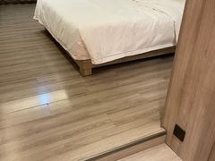 -西安大雁塔科技大学地铁站亚朵酒店