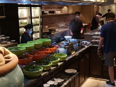 自助取餐区-金海湾自助餐厅(金陵饭店)