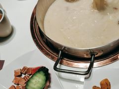 -洪氏嗨捞·猪肚鸡火锅(阳光天地店)