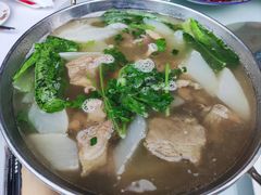 港式澳洲牛腩煲萝卜-渝信川菜(南滨店)