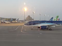 -盖达尔·阿利耶夫国际机场