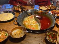 -萍姐火锅·公路夜市(武汉首店)