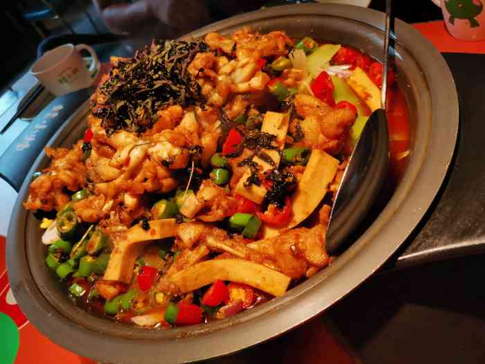 蛙小帅铁锅牛蛙(仙葫店)-"[薄荷]环境:在开泰路和仙葫大道十字路.