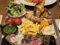 -Mark&Mars Restaurant