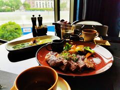 澳洲和牛牛胸配时令烤蔬菜-上海苏宁宝丽嘉酒店·Cafe Bellagio西餐厅