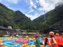 -安吉龙王山峡谷漂流