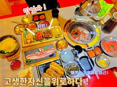 -哈哈碳都·牛肋条无限自助烤肉(台江万达店)
