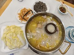-朴小妹人参鸡汤火锅(长白山万达店)