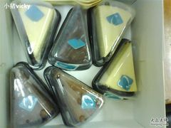 成堆的CAKE~~I&nbsp;LOVE&nbsp;CAKE-榖屋house of flour(张江首店)