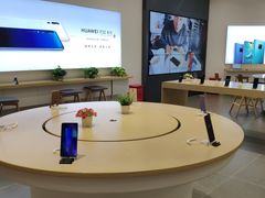 -华为授权体验店(中山公园来福士)