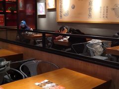 大堂-渝是乎酸菜鱼(龙旗购物中心店)