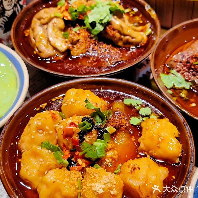 坐穿11号线，就为了来吃这家市井小火锅‼️ 