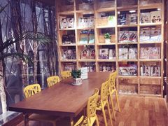 -新华里咖啡书吧(新华书店小寨店)