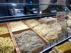 -胖东来生活广场(健康路店)