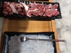 -果松木炭酸菜铜火锅·外婆参鸡汤