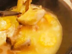 -鲜入围煮花胶鸡海鲜火锅