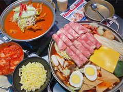 芝士肥牛年糕火锅-Meet Sun韩式大排档(五一广场7MALL店)