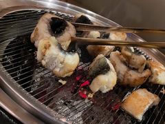 -围炉肉舍•炭烤活鳗•丹东海鲜烤肉(步行街店)