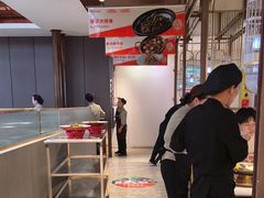 -阿瓦山寨·湘菜现炒·剁椒鱼头王(咸阳总店)