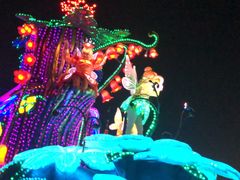 -海底巡游艇:尼莫和好友的海洋世界