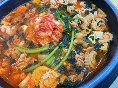 五花肉泡菜锅-鱼籽村秘制拌饭(崇文门店)