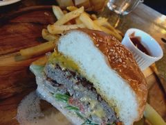 -羽深肉铺 Steak & Wine