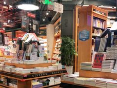 -西西弗书店&矢量咖啡(凯德晶萃广场店)