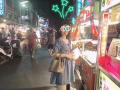 -六合夜市