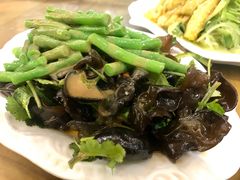 香菜木耳-葛记焖饼(伏牛路店)