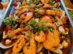 -老东镇啤酒屋海鲜加工·蒸汽海鲜·海鲜烧烤(台东店)