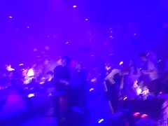 -欧米亚派对酒吧(绵阳店)