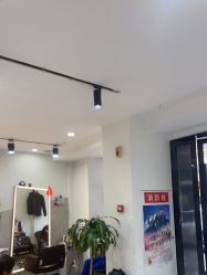 -吉艺心专业美发造型