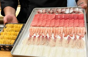 Eight-piece Sashimi Platter