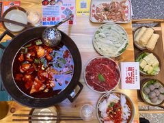 -黔二妞地摊火锅(龙华清湖店)
