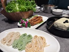 -德天肥牛海鲜火锅(城西银泰店)