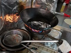 油锅-小红车炸蛋葱油饼