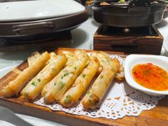 鲜虾春卷-炆艺乳鸽·煲仔饭大排档(望京来广营店)