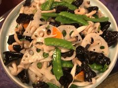 -95号酱骨·一块豆腐(展春园西路店)