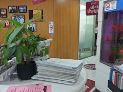 -雅悦齿科(顾村公园店)