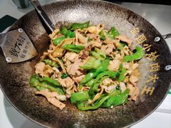-费大厨辣椒炒肉(高铁吾悦广场店)