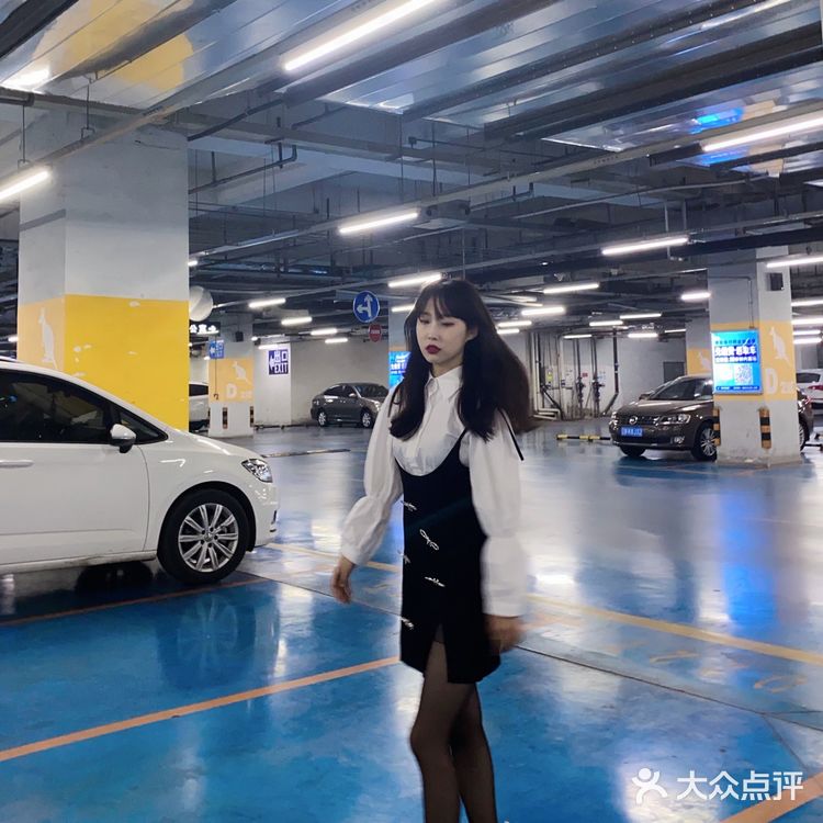 秋季搭配什么卷发👩‍🦱更温柔