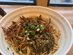 -佬钱湾仔(衣裳街店)