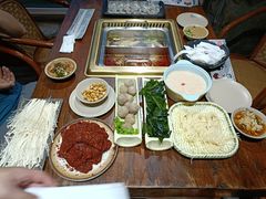 -东巴婆婆云南鱼豆花火锅(大东门店)